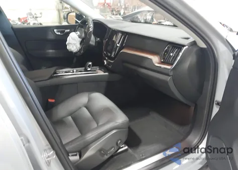 2024 Volvo Xc60 Plus Dark Theme из США, поврежденный, VIN YV4L12RL2R1812925